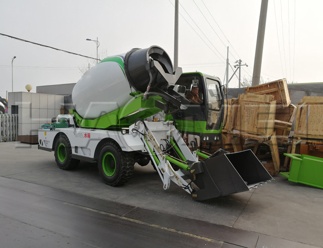 اختيار خلاطة خرسانة ذاتية التحميل سعة 4 أمتار مكعبة لبناء الطرق