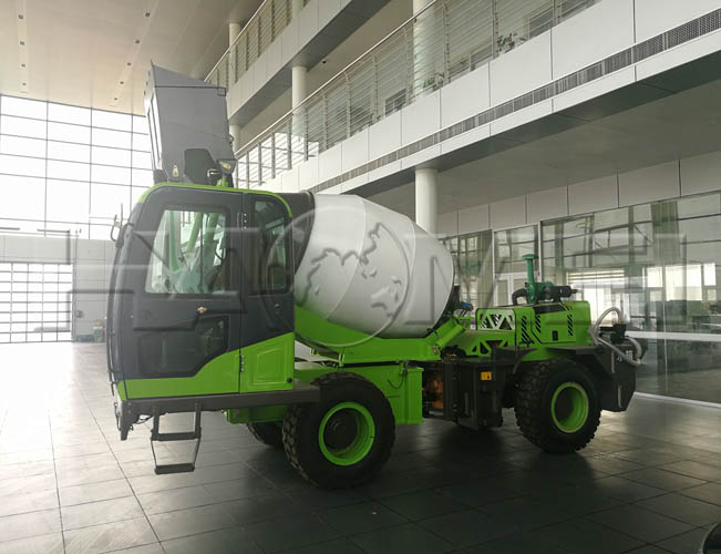 خلاطة خرسانة ذاتية التحميل لمواقع البناء الصغيرة